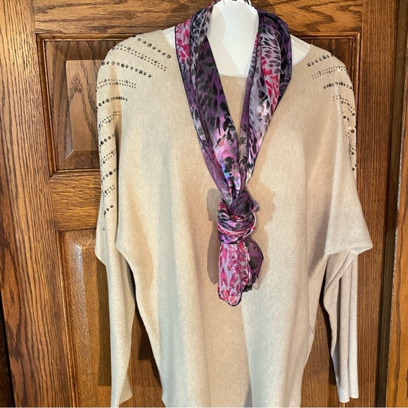 Leopard Oblong Scarf Pink, Purple, Black, Silver - Picture 6 of 6